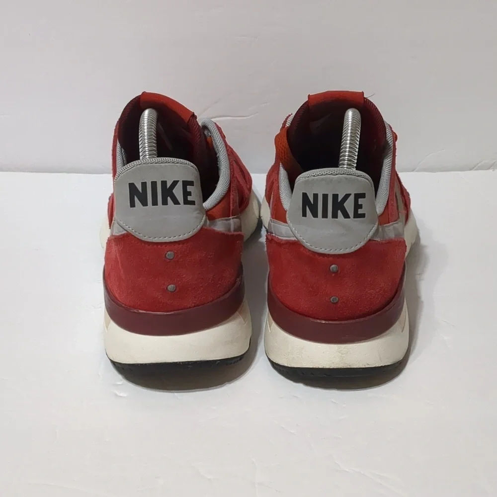 Nike Archive 83.M ‘Game Red’ men size 9.5 - Picture 4 of 8